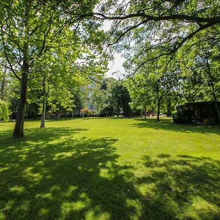 Panorama Apartment Балатонлеле Екстериор снимка