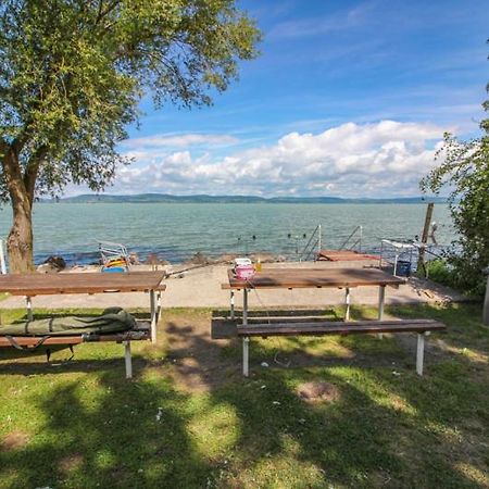 Panorama Apartment Балатонлеле Екстериор снимка