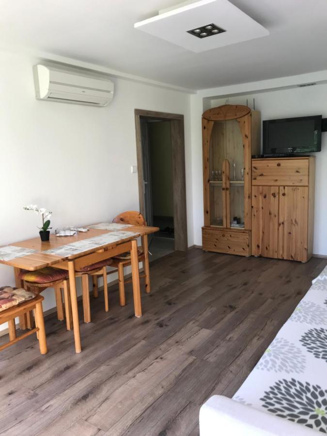 Panorama Apartment Балатонлеле Екстериор снимка